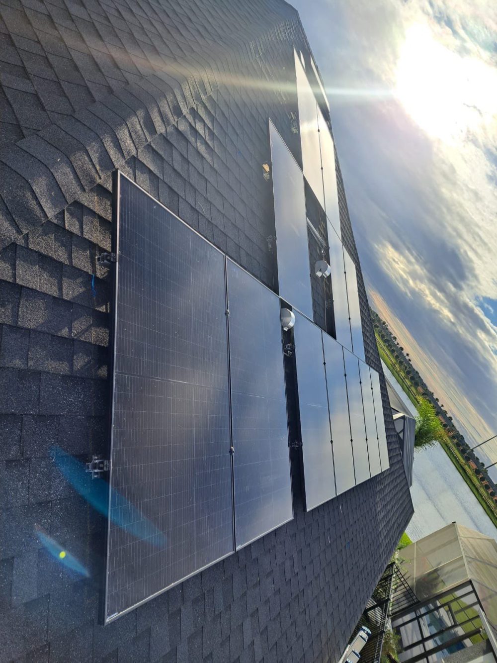 The Best Solar Panel Brands Side Photo